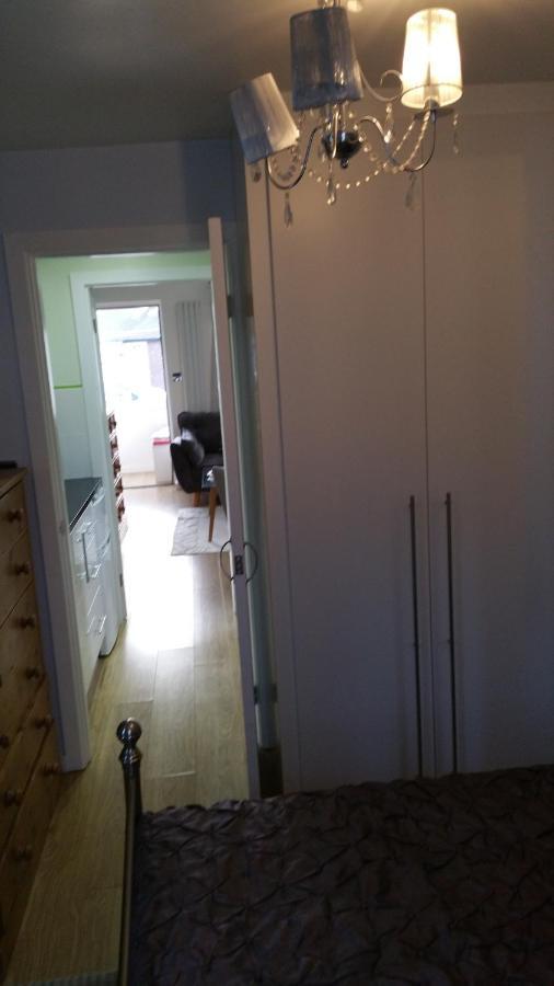 Cosy Annex Close To Leeds Airport Guiseley Exterior photo