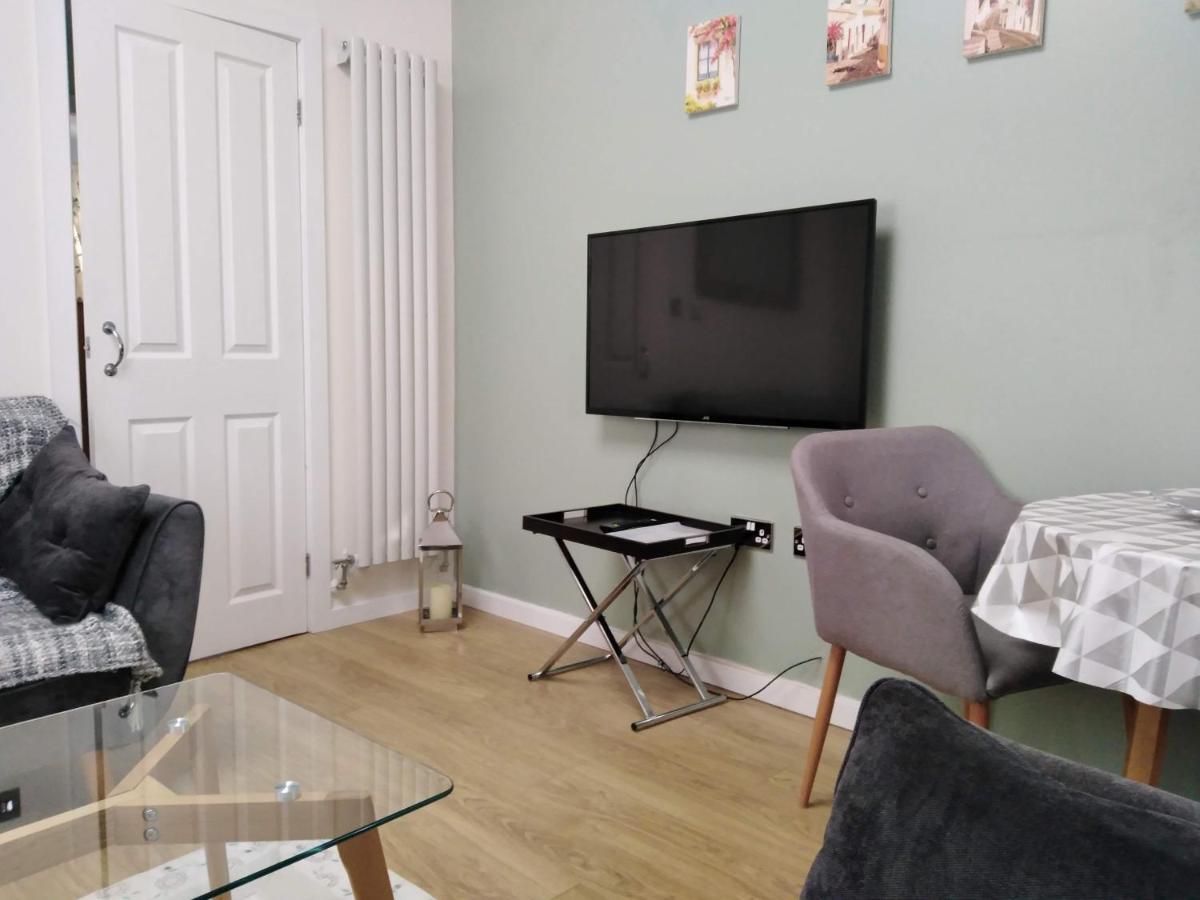 Cosy Annex Close To Leeds Airport Guiseley Exterior photo